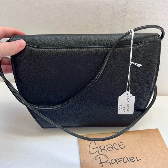 YVES SAINT LAURENT Sac à bandoulière en cuir Noir - Picture 10 of 12